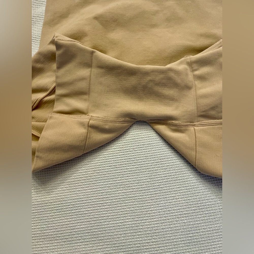 Lot 3 pc ASSETS (Lg) Shapewear (tummy-control capris, bodice slip, 4 1/2”shorts) - Picture 9 of 9